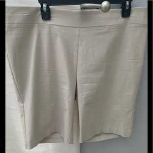 Khaki XL stretch shorts